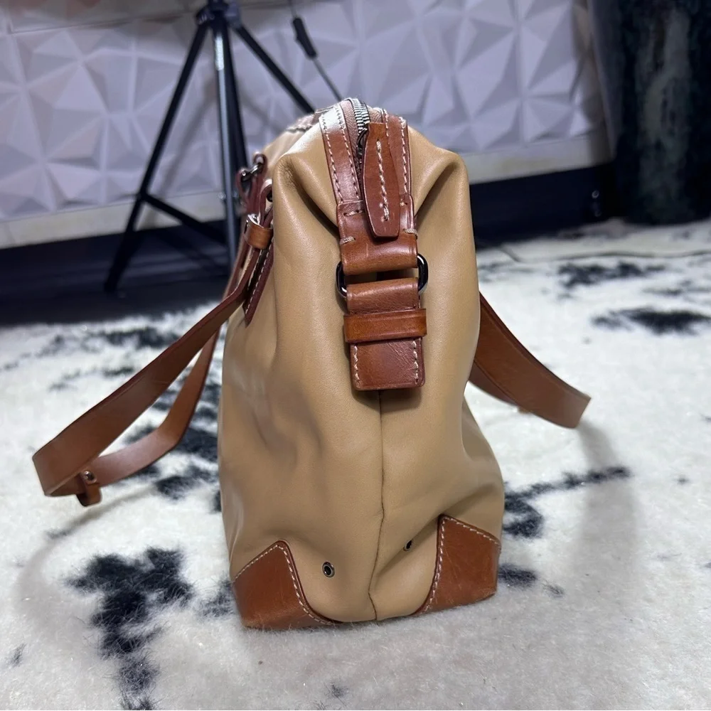Francesco Biasia Women’s Tan and Brown Leather Shoulder Bag Purse